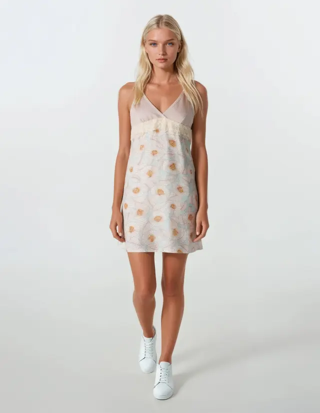 S768 - Type - NIGHTGOWN BLOSSOM STRIPE