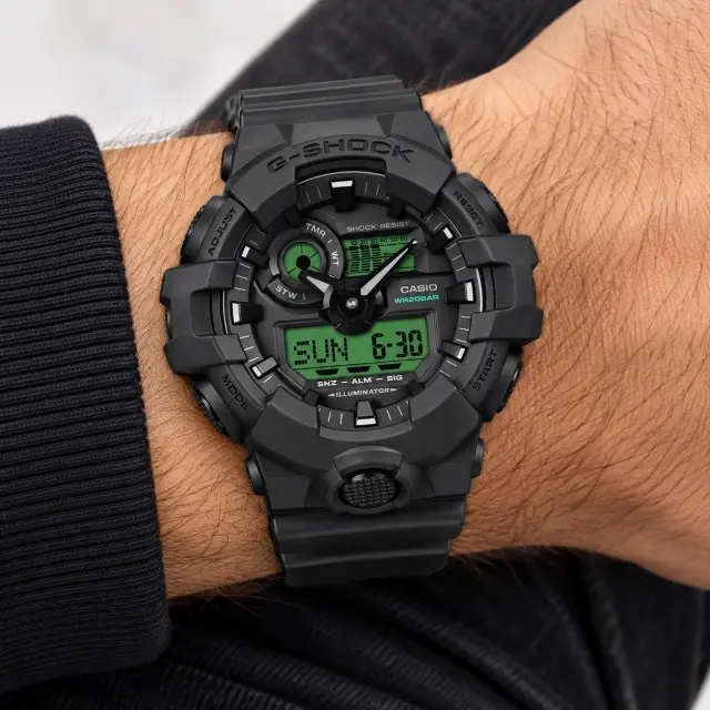 Ανδρικό Ρολόι Casio G-SHOCK 11-GA-700BEG-1AER Μαύρο με Πράσινες Λεπτομέρειες 2