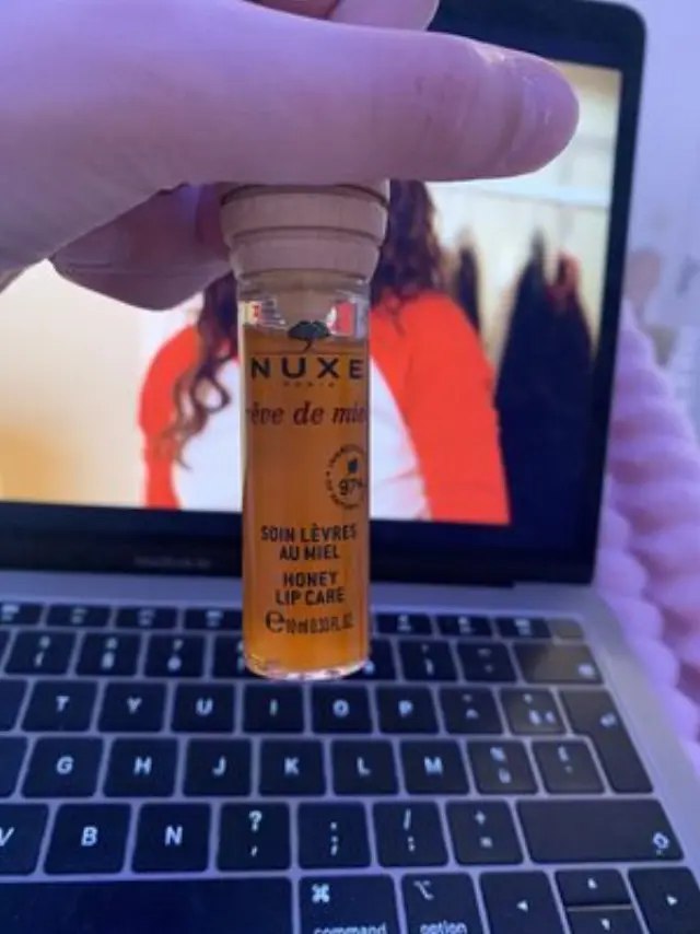 Nuxe Reve De Miel Honey Lip Care Oil Gloss, Έλαιο με Μέλι για Ενυδάτωση Χειλιών, 10ml