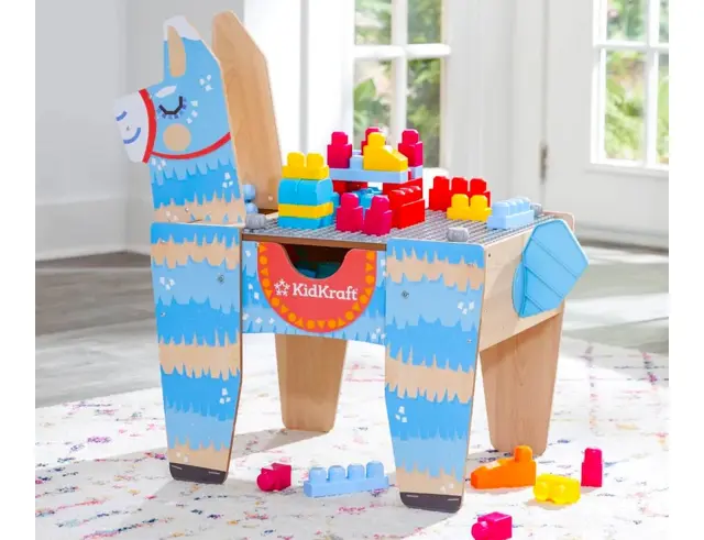 Τραπέζι Llama Pinata Building Bricks KidKraft με επιφάνεια για τουβλάκια και διαστάσεις 75.1x41x70.2cm 25939
