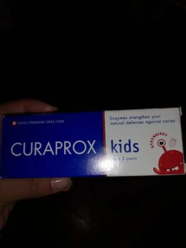 Curaprox | Toothpaste For Kids | Παιδική Οδοντόκρεμα από 2 Ετών και Άνω με Γεύση Φράουλας | με Φθόριο 950ppm | 60ml