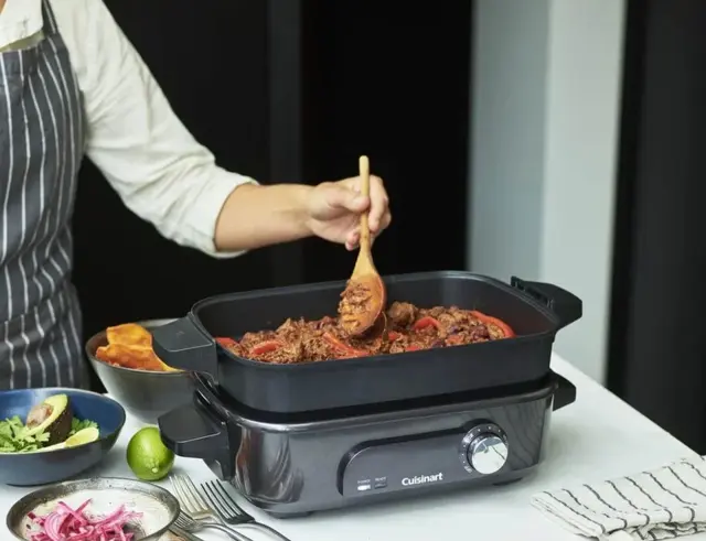 Πολυμάγειρας Cuisinart GRMC3E με ισχύ 1400W και χωρητικότητα 4.7LGRMC3E 3