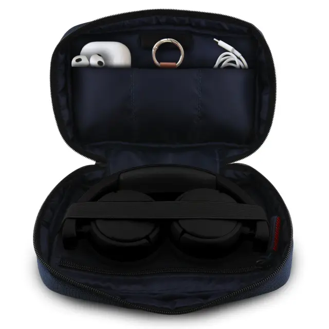 Red Bull Nylon Oversize Logo Travel Kit Navy 3