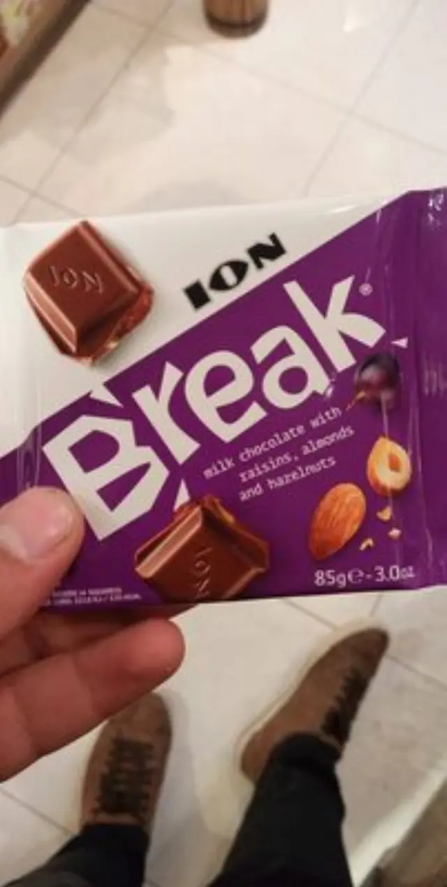 ION Break Σοκολάτα Γάλακτος Φράουλα και Μπισκότο 100gr 1 τμχ