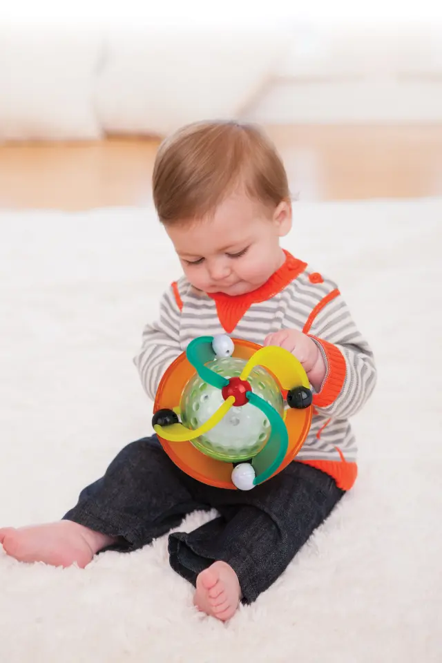 INFANTINO TWINKLE LIGHT & SOUND BALL