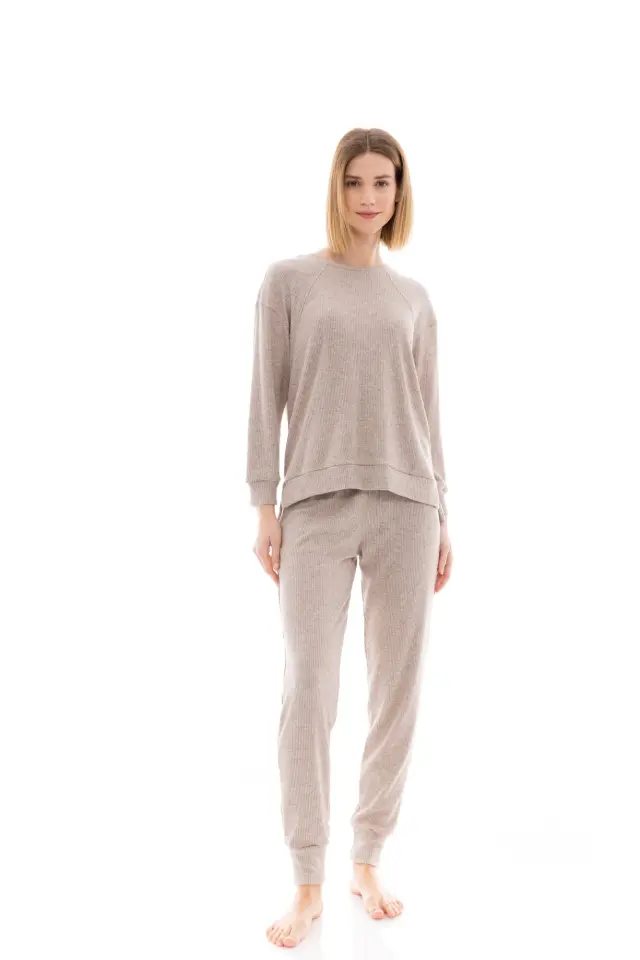 W1397 - Type - PYJAMA AUTUMN DREAMS