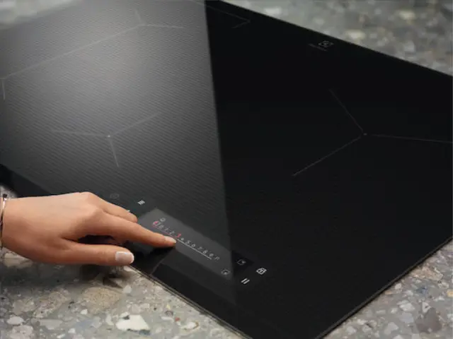 Electrolux Επαγωγική Εστία Αυτόνομη 59x52εκ. EIS6648 2