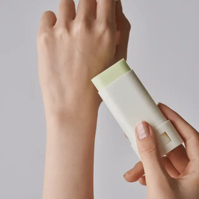 Beauty of Joseon Matte Sun Stick Mugwort + Camelia SPF50+ PA++++ 18g – Ματ Αντηλιακο Stick Προσώπου για Λιπαρή + Μικτή Επιδερμίδα 3