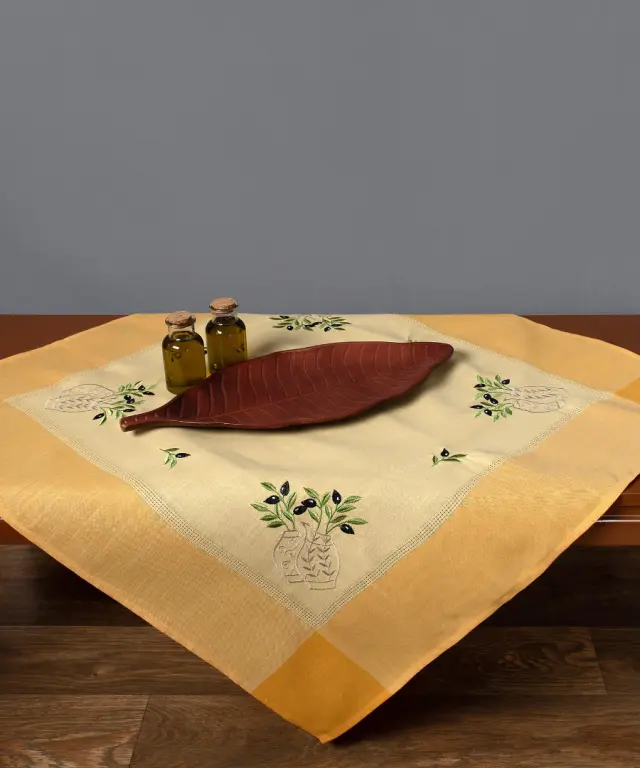 Τραπεζοκαρέ N1 (135cm x 135cm) κίτρινο - -