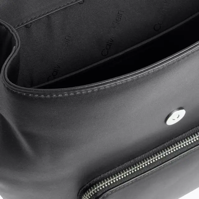 Calvin Klein - Γυναικεία Τσάντα Πλάτης Ck Must Campus Backpack W/Flap K60K610742-BAX Μαύρο 3