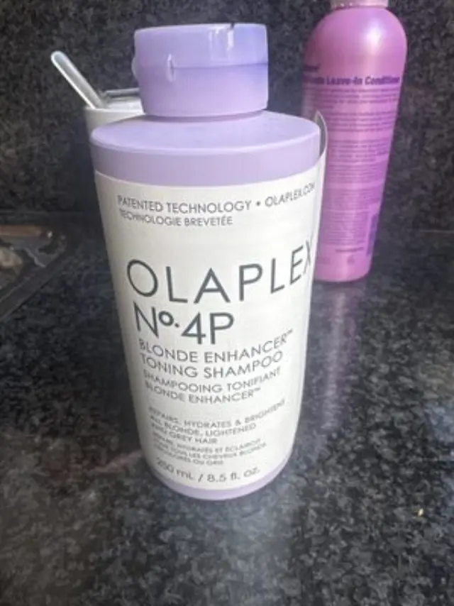 Olaplex No 4p Blonde Enhancer Toning Shampoo 250ml