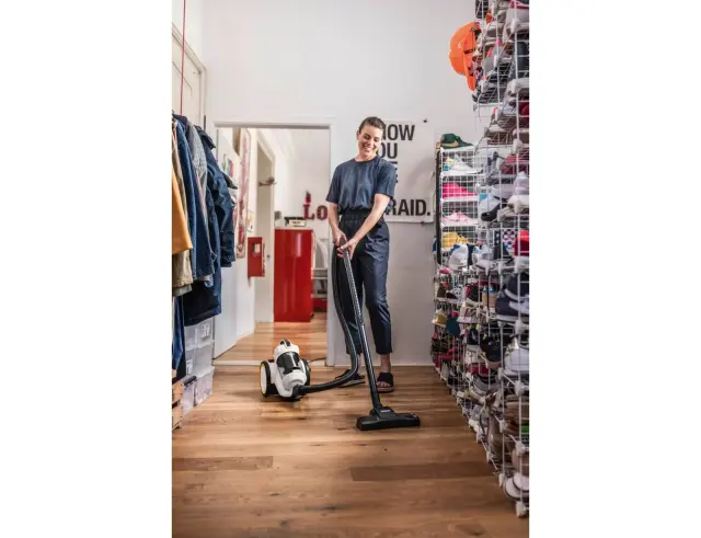 Σκούπα Karcher Αναρόφησης VC 3 (1.198-053.0) με Ισχύ 700 W και χωρητικότητα κάδου 0.9 L 1.198-053.0 2