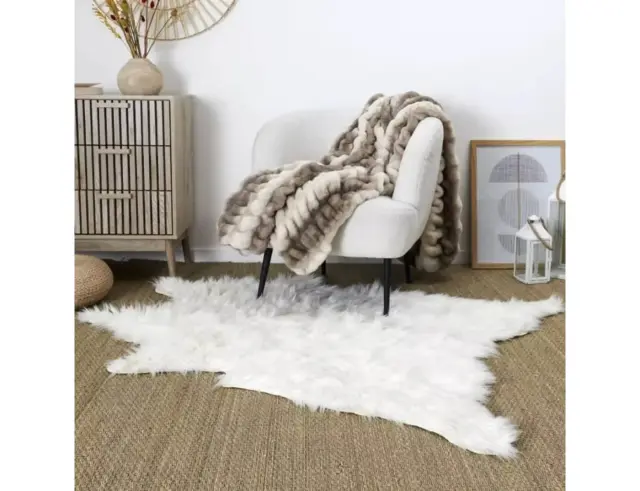 Χαλί σε σχέδιο γούνας από πολυεστέρα 120x158cm - Λευκό TX0058 3