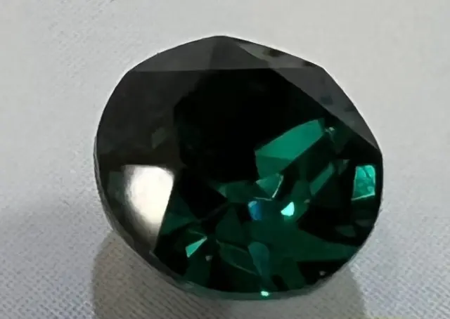 Farma Bijoux Υποαλλεργικά Σκουλαρίκια Πράσινος Κρύσταλλος 6.2mm (BE 65C15)