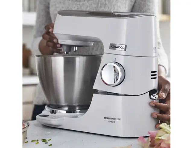 Κουζινομηχανή Kenwood Titanium Chef Baker KVC65.001WH με ενσωματωμένη ζυγαριά, ισχύ 1200W, χωρητικότητα 5L, μεταβλητή ταχύτητα και λειτουργία Pulse - White KVC65.001.WH 3