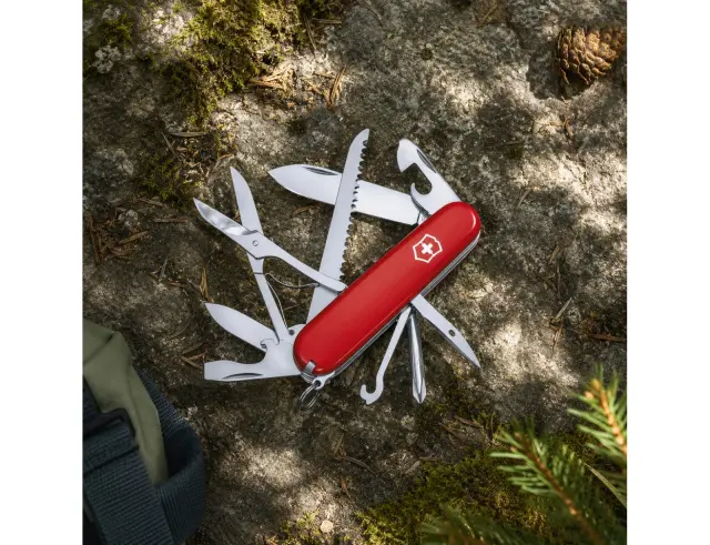 Ελβετικός Σουγιάς Victorinox Fieldmaster με 15 λειτουργίες και μήκος 9.1cm - Red 1.4713