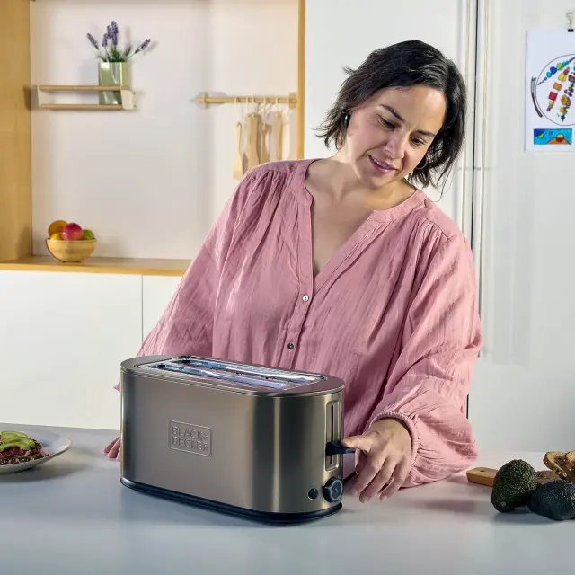 Black + Decker Toaster Φρυγανιέρα με Ράγα για Ζέσταμα 1500W BXTO1501E 2