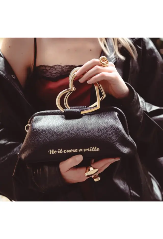 LE PANDORINE - Venezia small shoulder bag with heart handle, black color 2
