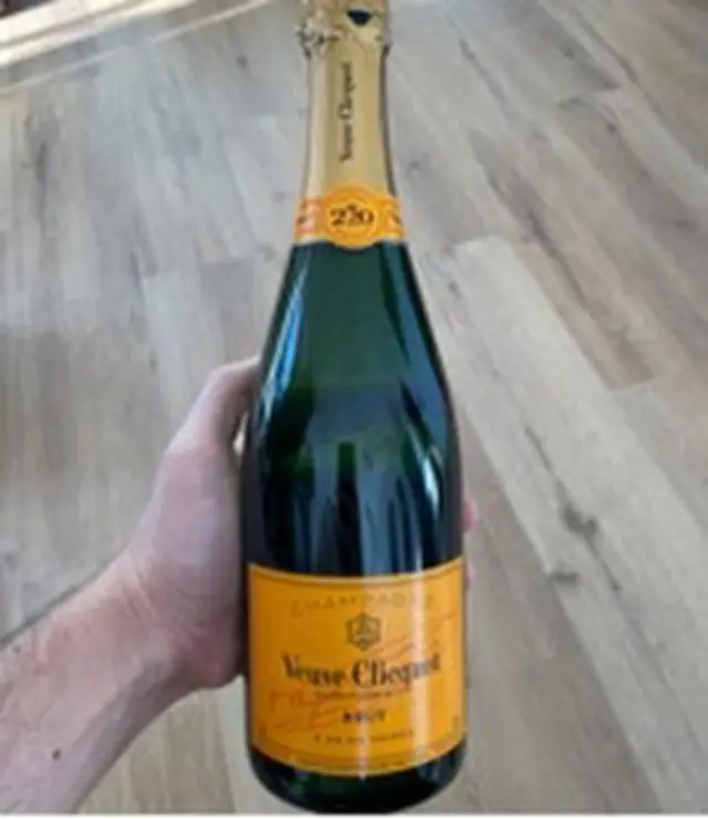 VEUVE CLICQUOT BRUT CHAMPAGNE ΛΕΥΚΗ 750ml