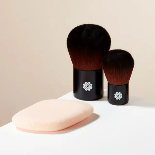 Lily Lolo Baby Buki Brush – Vegan πινέλο mineral μακιγιάζ ακριβείας 2