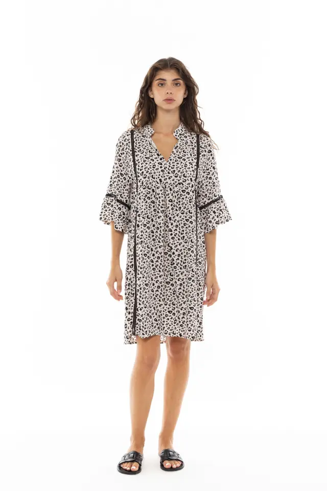B387 - Type - BEACHWEAR OFFWHITE LEO