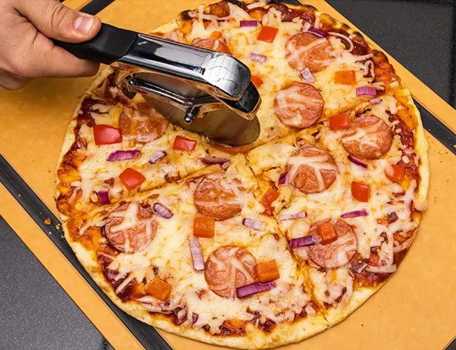 Ρόδα Πίτσας Broil King από ανοξείδωτο ατσάλι - Black69810 3