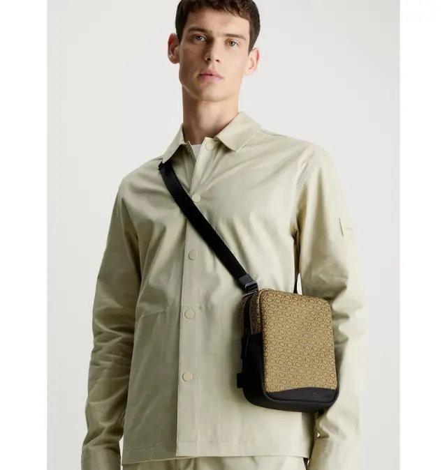 Τσαντάκι χιαστί CALVIN KLEIN Rubberized Reporter 11227 Λαδί 2