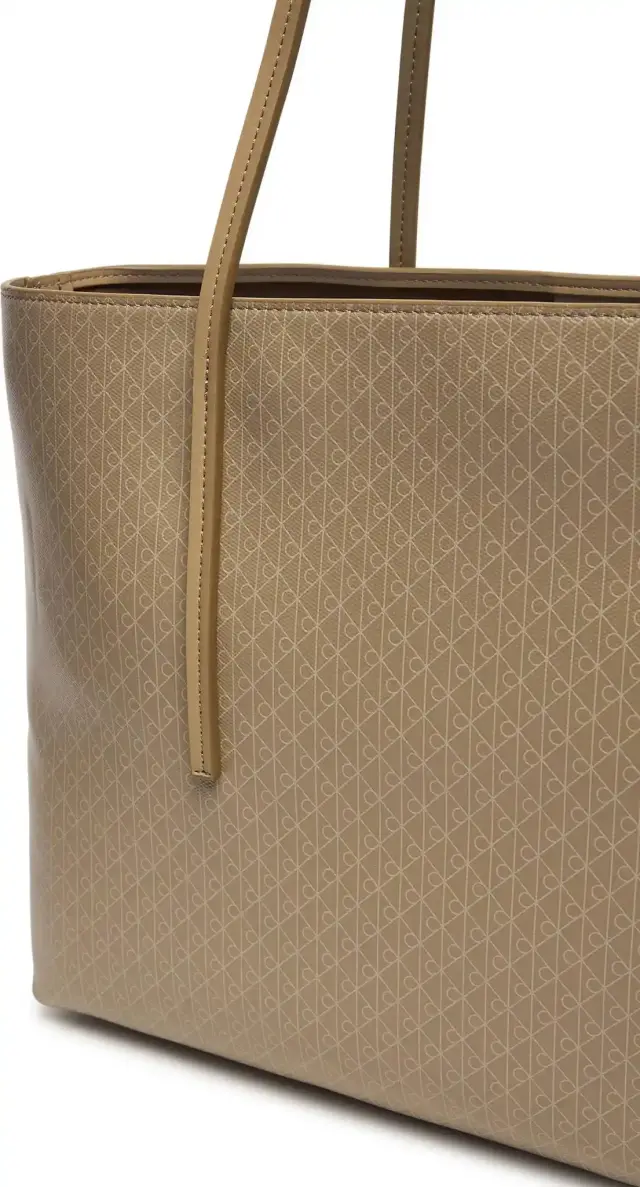 Calvin Klein Γυναικεία Μεγάλη Τσάντα Emblem Αll Over Print Tote With Pouch Μπεζ 2