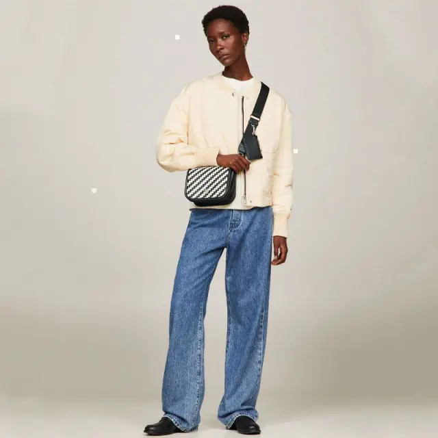 Tommy Hilfiger - Γυναικεία Τσάντα Χειρός Th City Crossover Woven AW0AW16077-0GJ Μαύρο 2