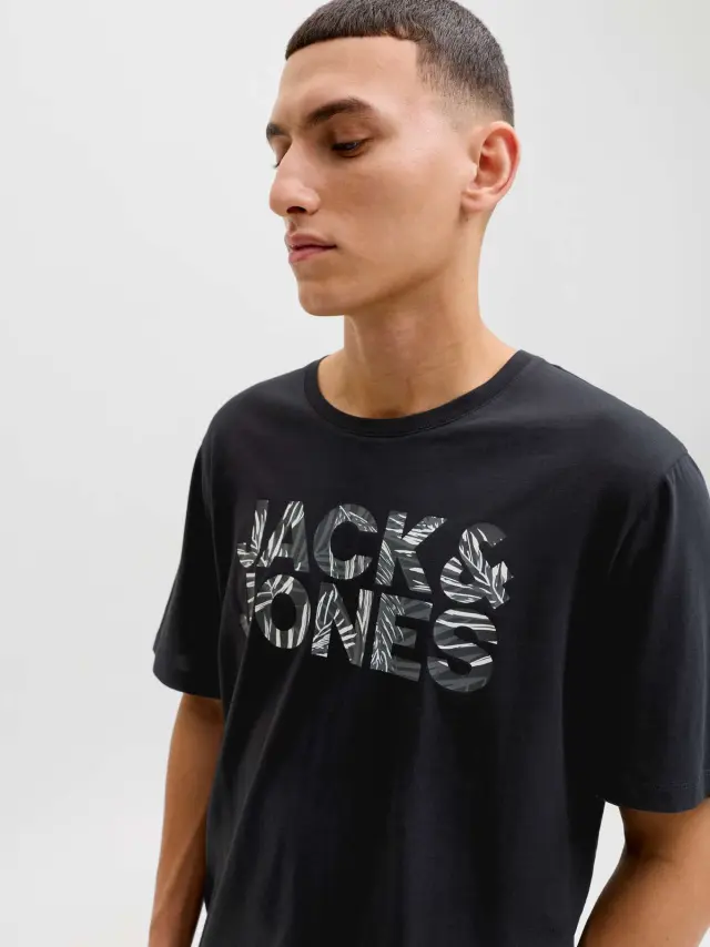 JJEJEFF LOGO TEE SS SN Black 2