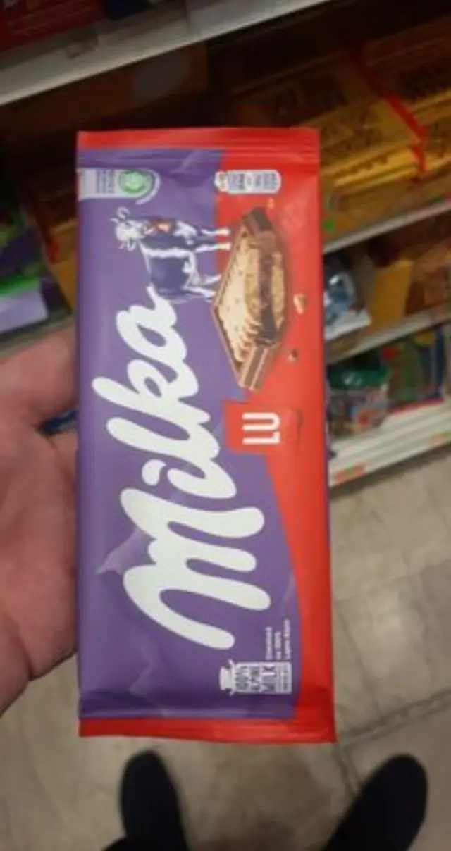 Milka Σοκολάτα Γάλακτος Μπισκότο Lu 87g Συσκ. 18 τμχ