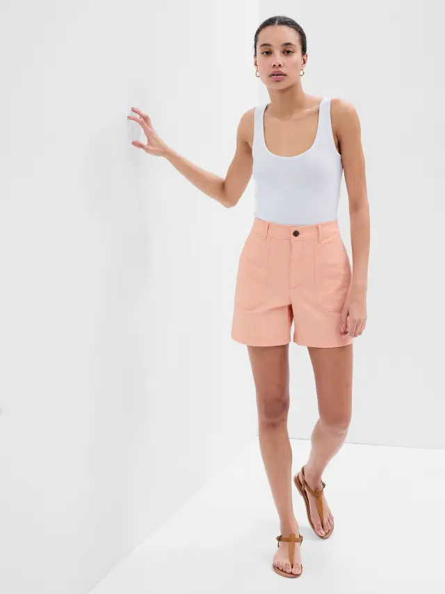 Ροζ 5ίντσες Mid Rise Girlfriend Khaki Σορτς με Washwell peach martini - 0