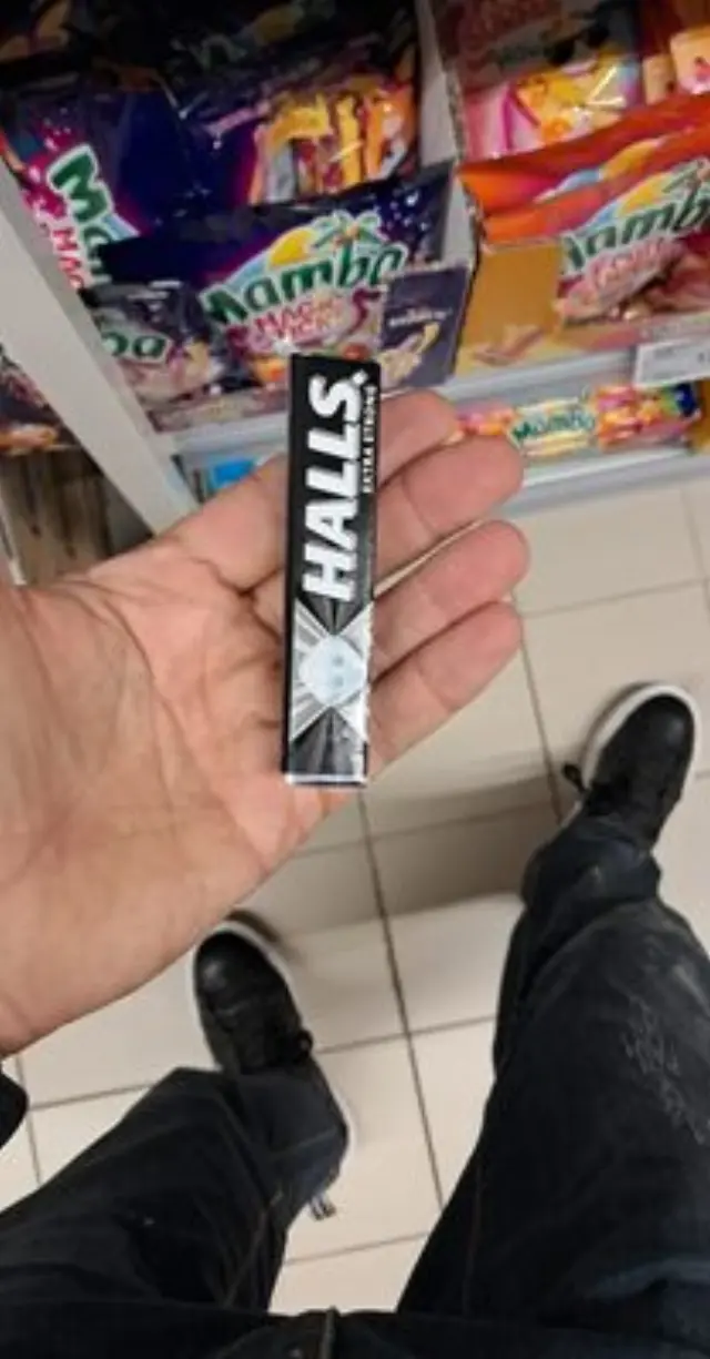 Halls Καραμέλα Extra Strong Χωρίς Ζάχαρη 32gr 1 τμχ