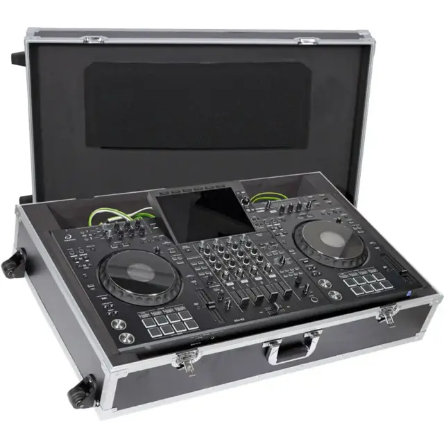 WALKASSE W-CONTROL-XXL Flight case Control Series XDJ-AZ/OPUS-QUAD XXL Silver (Trolley Wheels).
