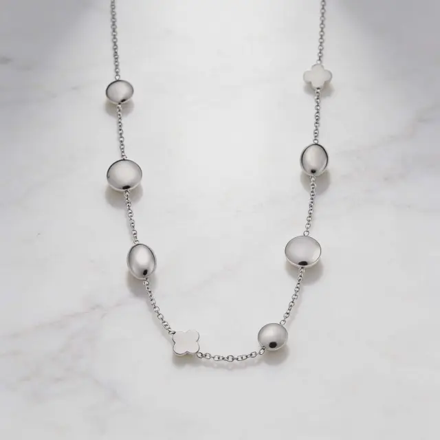 Necklace with Silver Elements & Clover Details