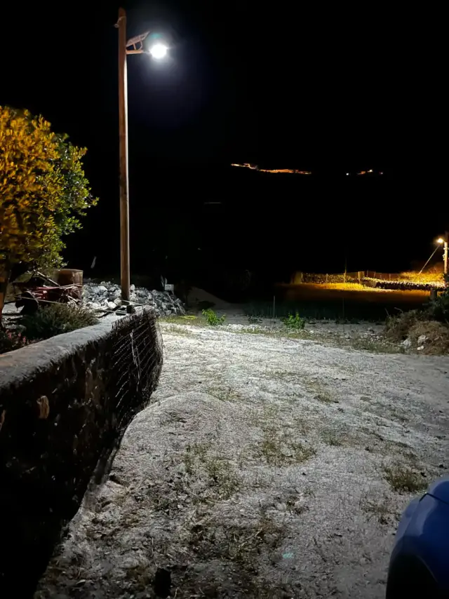 Jortan Ηλιακό Φωτιστικό Δρόμου 400W Ψυχρό Λευκό 6500K με Τηλεχειριστήριο IP66 39.5x21x5εκ. JT-YS-400W-TZ 3