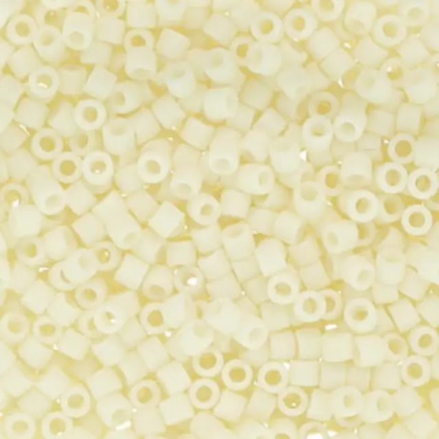 Χάντρα Miyuki Delica 10/0 - DBM0352 - Matte Eggshell ~7gr