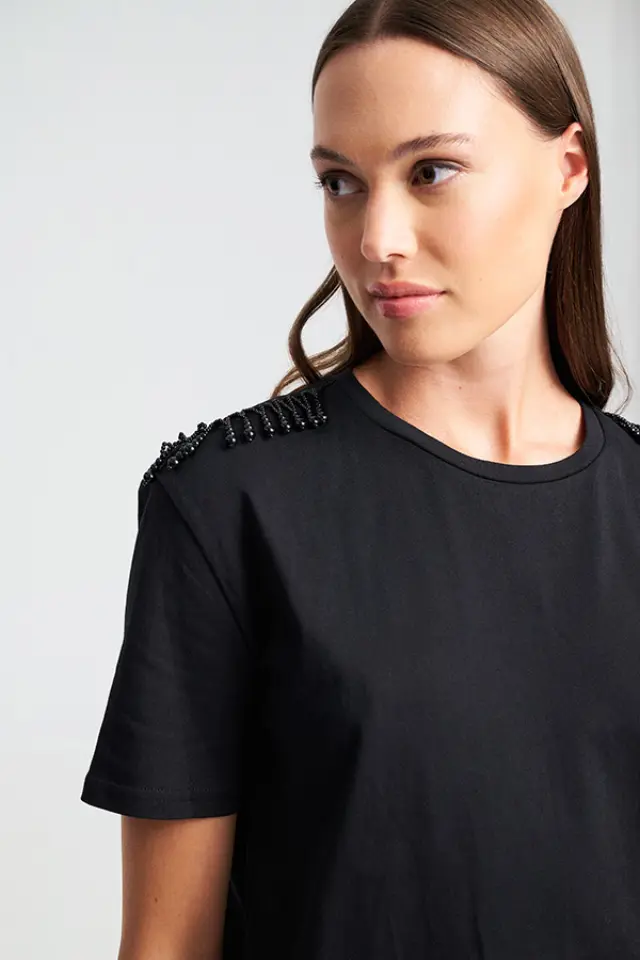 T-Shirt με Διακοσμητικές Λεπτομέρειες Cara - XS
