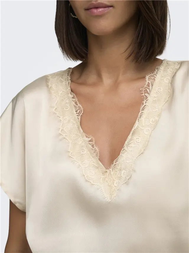 Γυναικεία Σατέν Μπλούζα με Δαντέλα, JDYFIFI S/S V-NECK TOP, JDY - XL 2