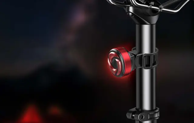 Rear bike light Superfire BTL02, USB, 330mAh 3