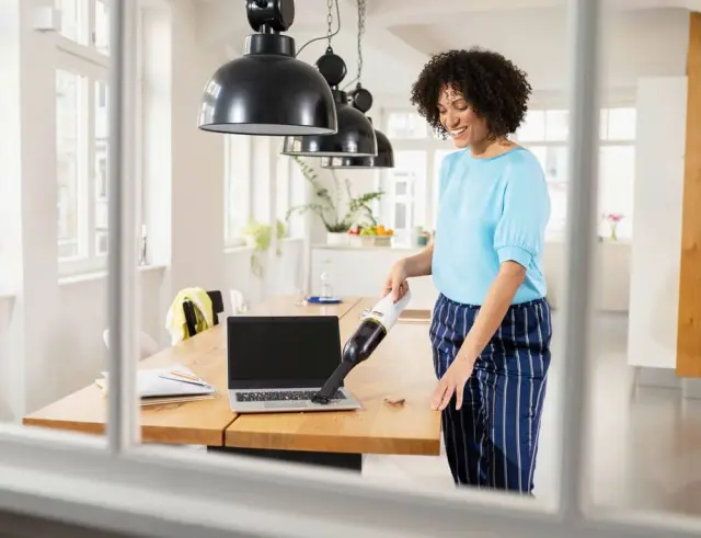 Επαναφορτιζόμενο Σκουπάκι Χειρός Karcher CVH 2 7.2V με ισχύ 70W και χωρητικότητα 0,15L 1.198-330.0 2