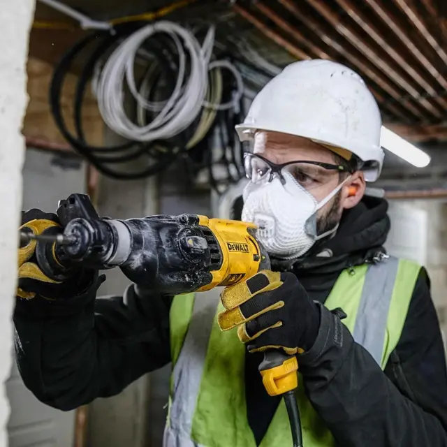 Dewalt D25133K-QS Κρουστικό Σκαπτικό Πιστολέτο Ρεύματος 800W με Υποδοχή SDS Plus 3