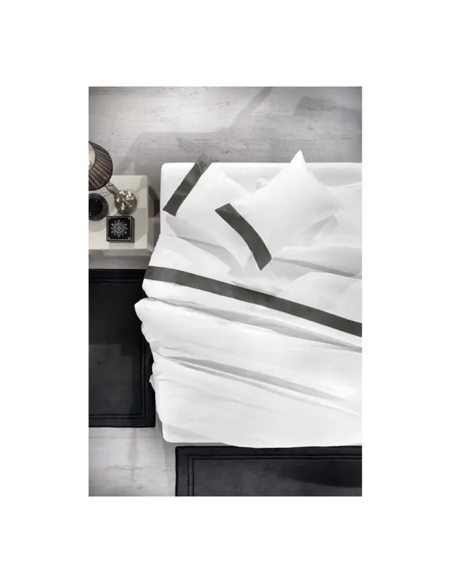 Σετ Ταπέτα Κρεβατοκάμαρας 3 Τεμαχίων Guy Laroche Softy Black 2