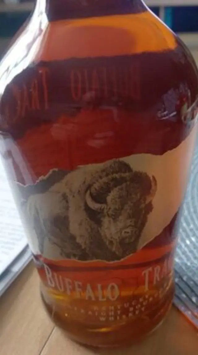 BUFFALO TRACE BOURBON WHISKEY 700ml