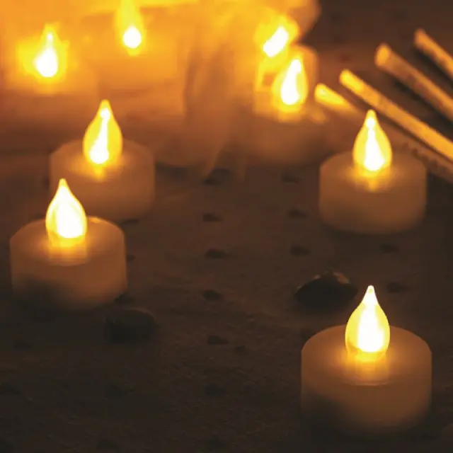 ΔΙΑΚΟΣΜΗΤΙΚΑ ΣΕΤ TEA LIGHTS 4 LED ΘΕΡΜO ΜΕ ΜΠΑΤΑΡΙΕΣ 4xCR2032 (ΔΕΝ ΣΥΜΠ) IP20 5x38mm / X1341626