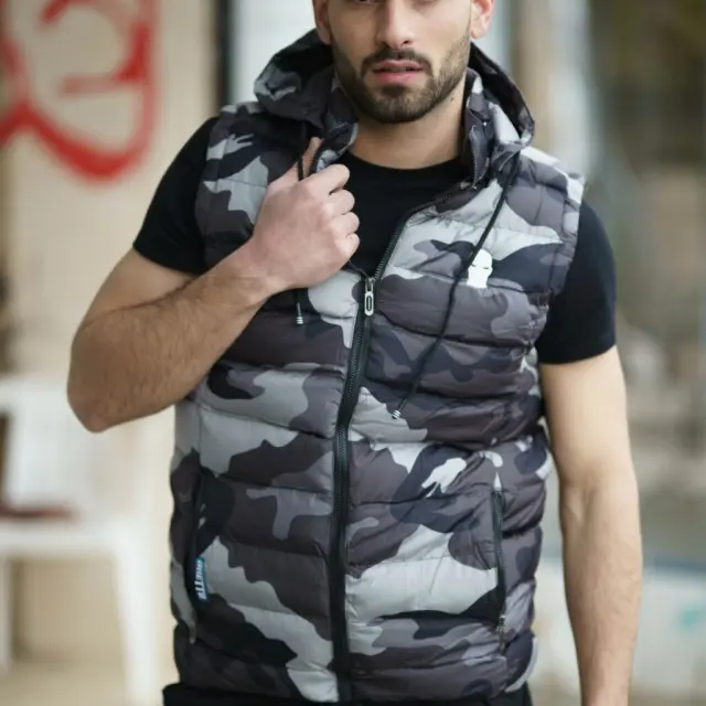 Ghetto Men’s Camouflage Puffer Vest with Embroidered Mask Logo | Streetwear 2