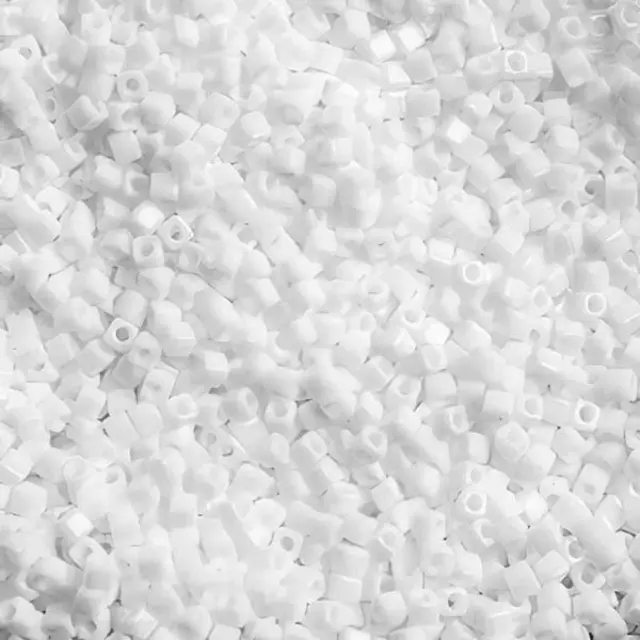 Χάντρα Miyuki Cube 1.8mm - 402 - Opaque White ~10gr