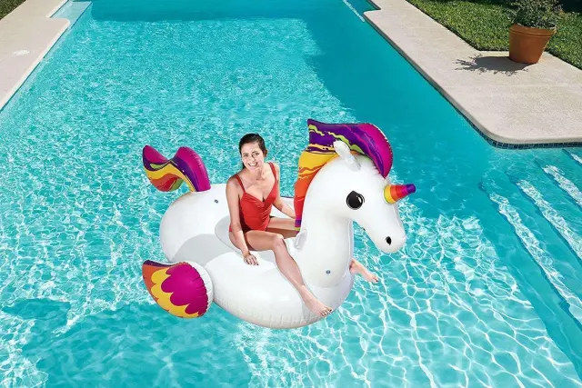 Bestway Supersized 224x164cm Φουσκωτό Ride On Θαλάσσης Unicorn με Χειρολαβές σε Λευκό Χρώμα 224cm 3