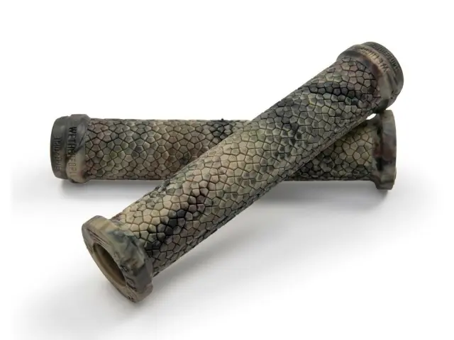 WETHEPEOPLE RAPTOR GRIPS CAMOUFLAGE