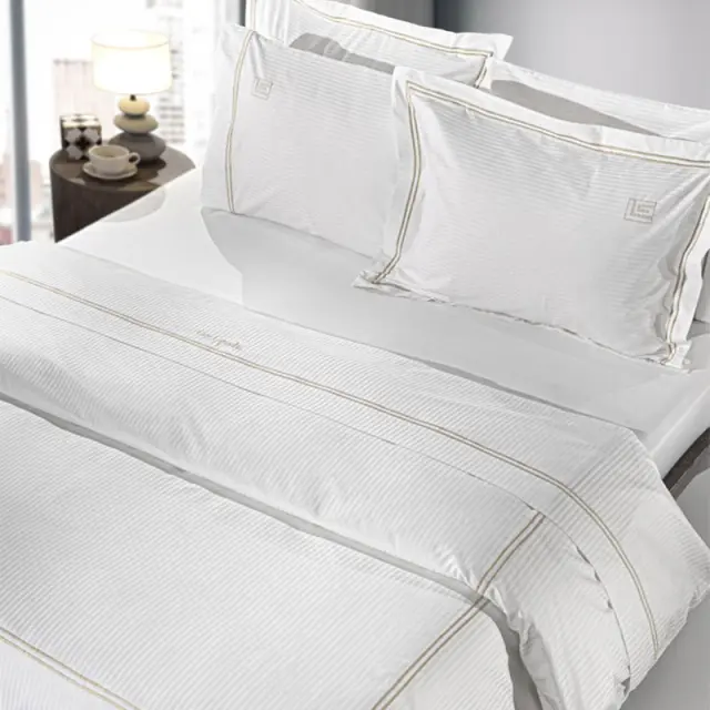 ΣΕΤ ΣΕΝΤΟΝΙΑ ΥΠΕΡΔΙΠΛΑ (270×280) 4 ΤΕΜΑΧΙΩΝ NICE WHITE BEIGE ΔΙΠΛΟ ΠΛΑΚΕ GUY LAROCHE 3